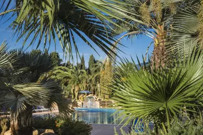 Piscina di Lantana Resort Hotel&Apartments o nelle vicinanze