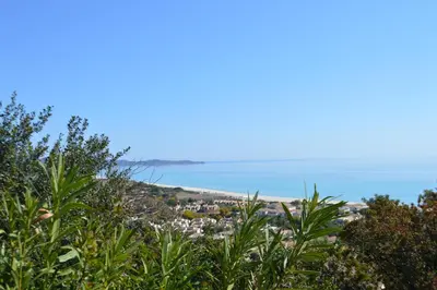 Paesaggio naturale nelle vicinanze della villa