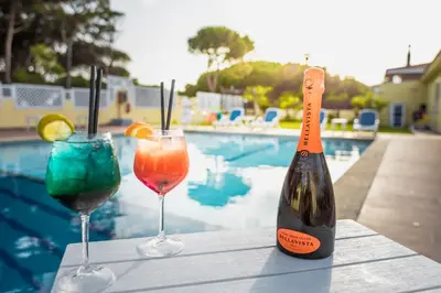 Piscina di Hotel Fiore Di Maggio o nelle vicinanze