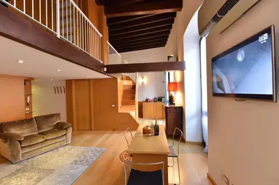 TV o dispositivi per l'intrattenimento presso IzzHome Full Center Grand