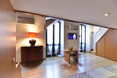 TV o dispositivi per l'intrattenimento presso IzzHome Full Center Grand