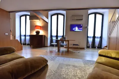 TV o dispositivi per l'intrattenimento presso IzzHome Full Center Grand