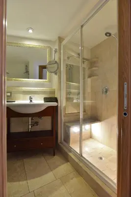 Bagno di IzzHome Full Center Grand