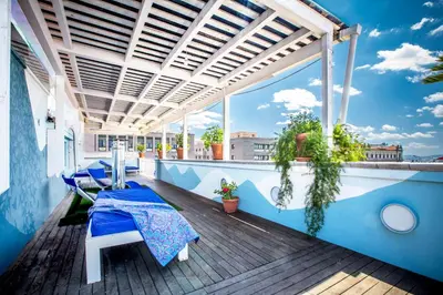 Piscina di La Terrazza Sul Porto o nelle vicinanze