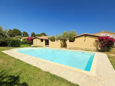 Piscina di Holiday Home Ville San Pietro - REI355 by Interhome o nelle vicinanze