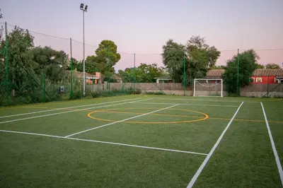 Attività di tennis o squash presso l'hotel o nelle vicinanze