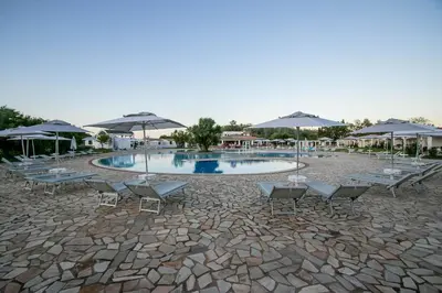 Piscina di Limone Beach Resort o nelle vicinanze