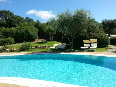 Piscina di Hotel Giardino Corte Rubja o nelle vicinanze