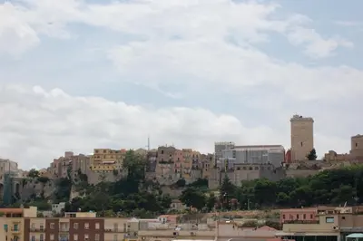 Vista generica su Cagliari o vista sulla città dall'interno dell'affittacamere