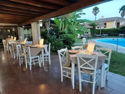 Piscina di Residence Le Bouganville o nelle vicinanze