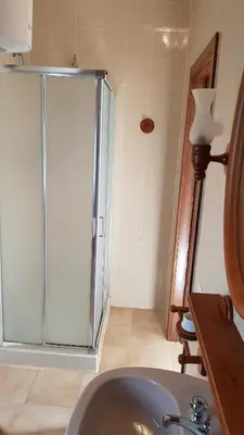Bagno di villa sul mare a Chia