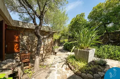 Giardino di Villa di Cala Regina, Maison de charme