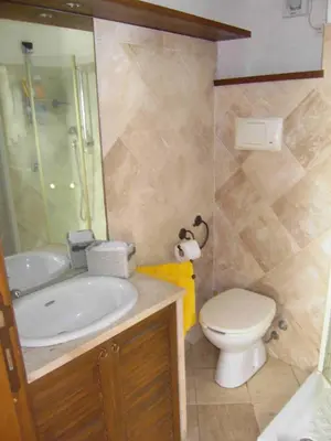 Bagno di Old castle S. Croce