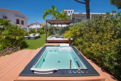 Piscina di Villa Aurora o nelle vicinanze