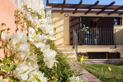 Giardino di Villino Enzo 350 mt Baia di Porto Frailis