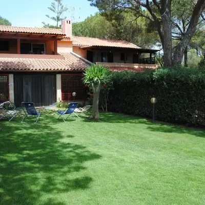 Una Pineta Sul Mare A Due Passi Dal Forte Village