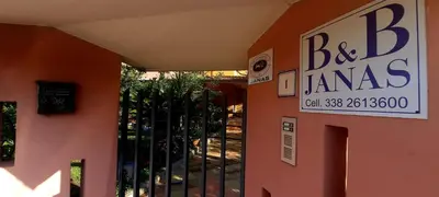 Certificato, attestato, insegna o altro documento esposto da janas