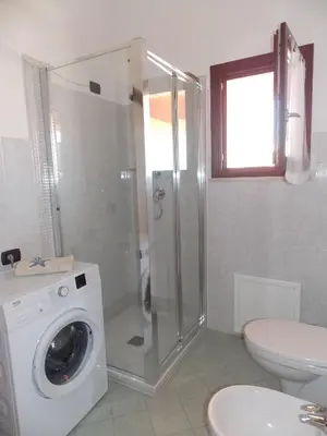 Bagno di Shardana Blu - Net Zero Home Holiday