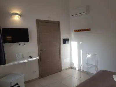 TV o dispositivi per l'intrattenimento presso B. SINIS