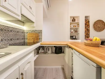 Cucina o angolo cottura di Marco's stylish home In the heart of Cagliari