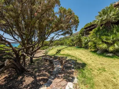Paesaggio naturale nelle vicinanze della villa