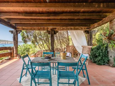 Paesaggio naturale nelle vicinanze della villa