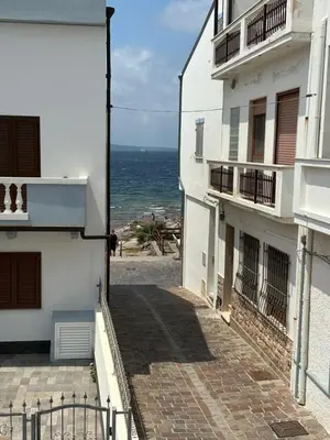 Vista generica sul mare o vista sul mare dall'interno della casa vacanze