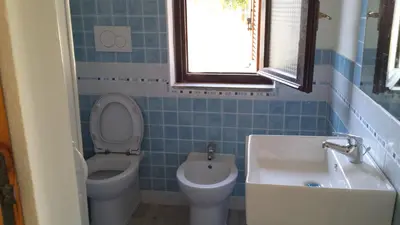 Bagno di Bilocale a pochi passi dal mare
