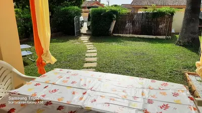 Giardino di Bilocale a pochi passi dal mare