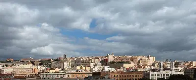 Vista generica su Cagliari o vista sulla città dall'interno dell'affittacamere