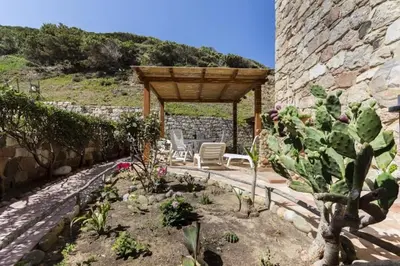 Giardino di Antica Tonnara Porto Paglia 