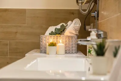Bagno di Casa Olivastro Millenario B