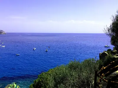 Paesaggio naturale nelle vicinanze della villa