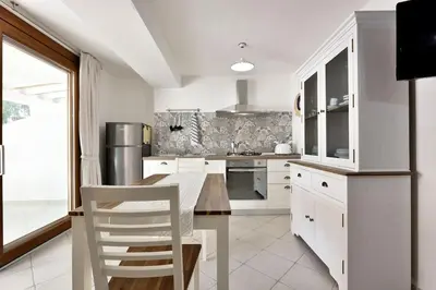 Cucina o angolo cottura di Levante a pochi passi dal mare