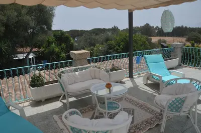 Balcone o terrazza di Very cozy, comfortable lanthana villa on 2 floors, independent