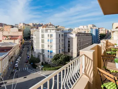 Vista generica su Cagliari o vista sulla città dall'interno dell'appartamento
