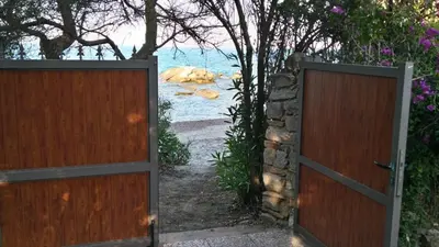 Paesaggio naturale nelle vicinanze della villa