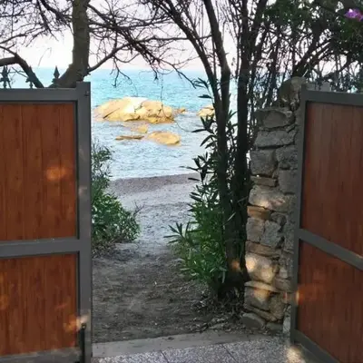 VILLA MILVIO con accesso privato in spiaggia