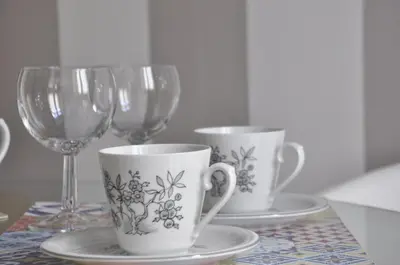 Set per la preparazione di tè e caffè presso New Romantic Suite