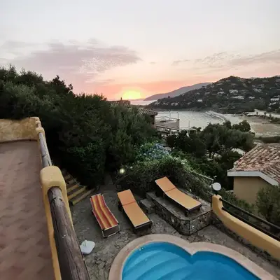 VILLA VITTORIA with LARGE PRIVATE HEATED SWIMMING POOL COMPLETE with JACUZZI FOR EXCLUSIVE USE