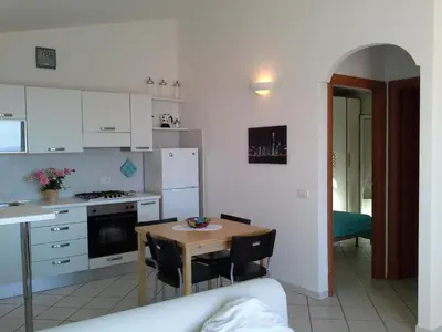 Cucina o angolo cottura di Appartamento Elegante E Panoramico Con Splendida Vista Mare