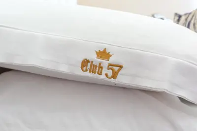Letto o letti in una camera di Club 57 Imperial Rooms