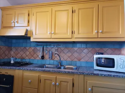 Cucina o angolo cottura di casa dalle 4 grandi terrazze