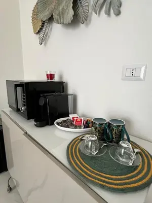 Set per la preparazione di tè e caffè presso Central home Cagliari