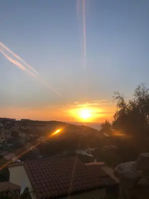 Alba o tramonto visti dall'interno della casa vacanze o dai dintorni