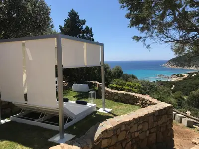 Paesaggio naturale nelle vicinanze della villa