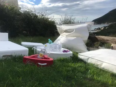 Paesaggio naturale nelle vicinanze della villa