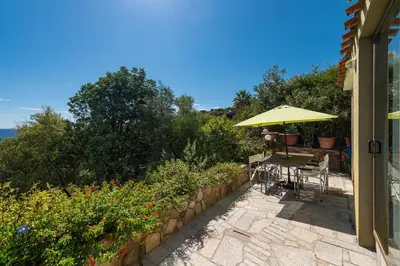 Giardino di Domus Moon Apartment with sea view Villasimius