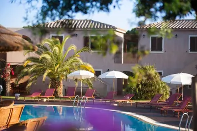 Piscina di Residence S'incantu o nelle vicinanze