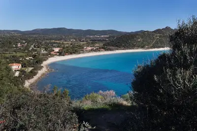 Paesaggio naturale nelle vicinanze della villa